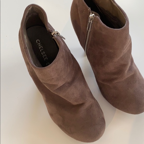 Boots - Picture 2 of 5